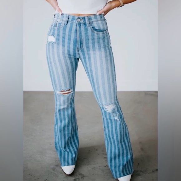 Cello Denim - CELLO RAINA STRIPED FLARE JEANS SIZE 9. Light washed distressed.